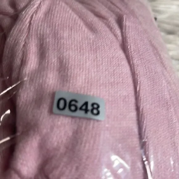 Vintage G.H. Bass & Company sweater Womens Sz M scoop neck ultra soft Hong Kong - Picture 11 of 11